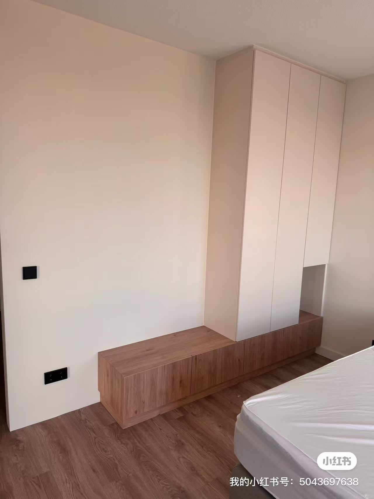 2025年11月份同一天安装的两件柜子